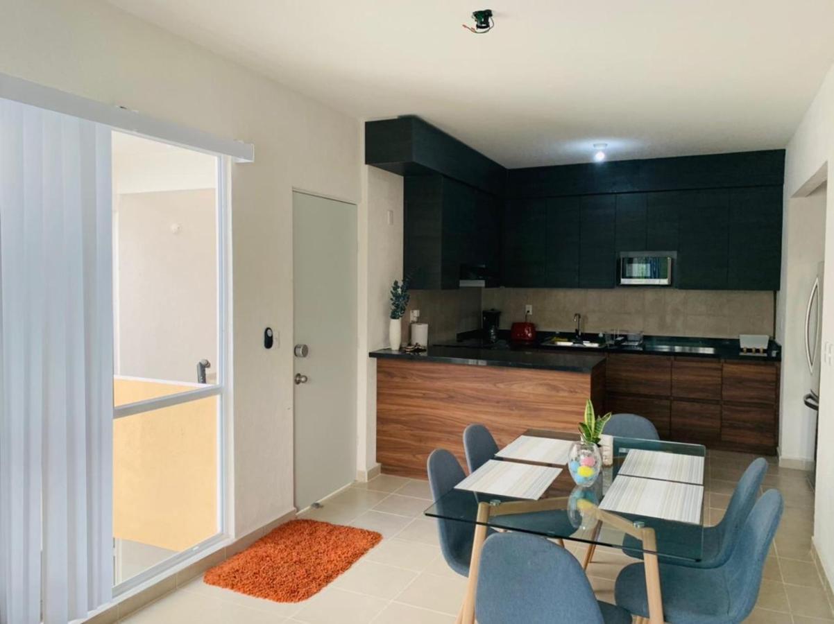 Franks House Apartment "Shared House" Cancun Exterior photo